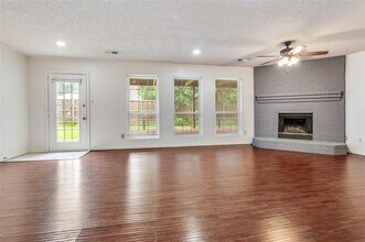528 Lester St in Lewisville, TX - Building Photo - Building Photo