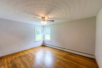 34 Saybrook Rd in Shrewsbury, MA - Building Photo - Building Photo