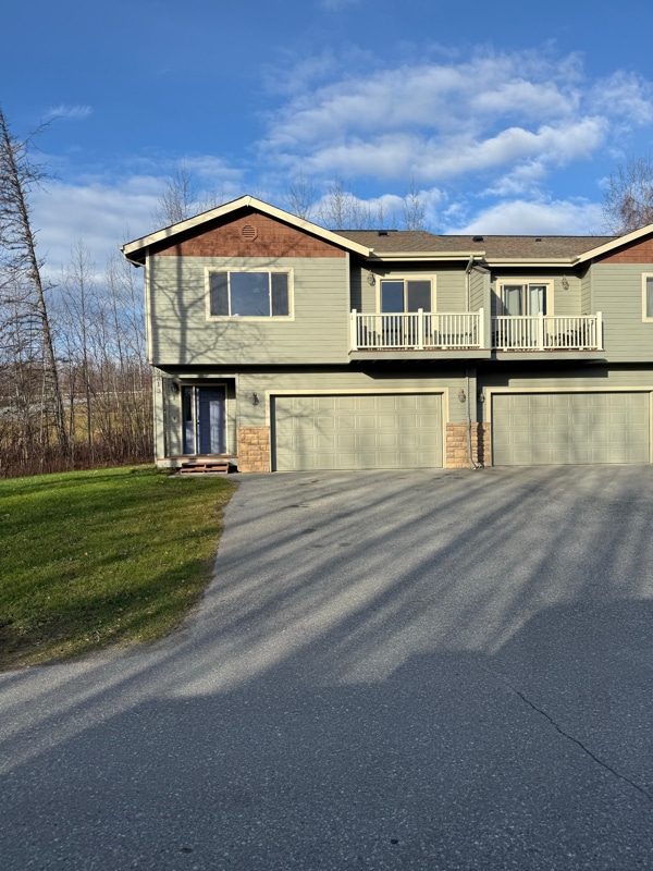 2813 S Avalon Cir