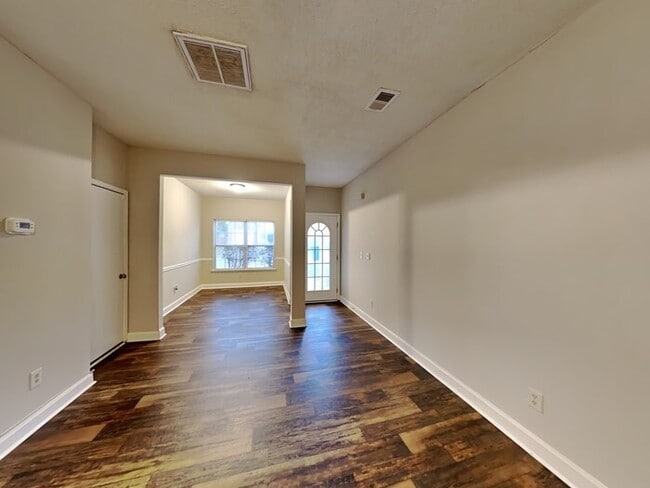 360 Dressage Ct in Riverdale, GA - Foto de edificio - Building Photo