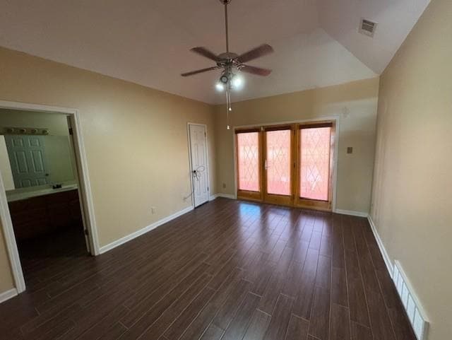 8855 Lake Edge Cove W in Memphis, TN - Building Photo - Building Photo