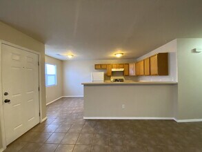 537 Tulip Rd SE in Rio Rancho, NM - Building Photo - Building Photo