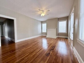 1102 Tates Creek Rd in Lexington, KY - Building Photo - Building Photo