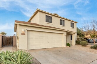 2574 E Meadow Mist Ln in San Tan Valley, AZ - Building Photo - Building Photo