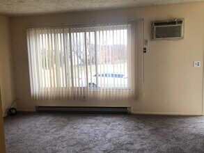 9730 Wyoming Ave-Unit -B1 in Detroit, MI - Building Photo - Building Photo
