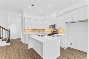 7805 Farnsworth St in Houston, TX - Building Photo