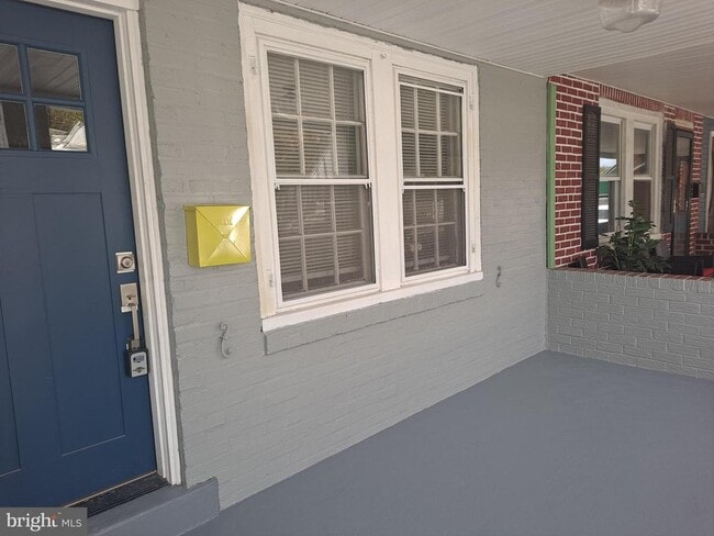 property at 846 Haws Ave