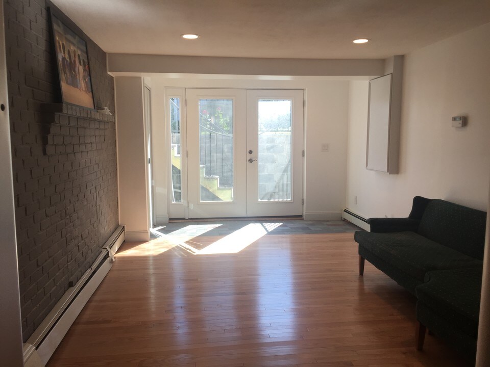 11 Bridge St, Unit Apartment b in Newton, MA - Foto de edificio