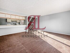 6678 Manring Ct in Reynoldsburg, OH - Building Photo - Building Photo