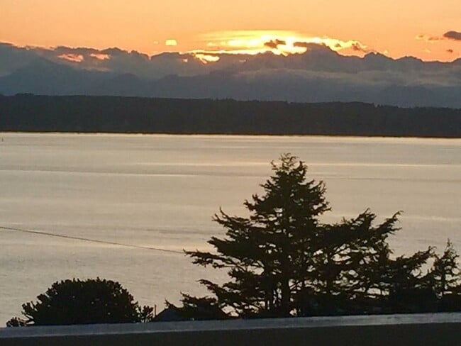 400 Fairview Blvd in Incline Village, NV - Building Photo - Building Photo