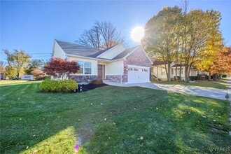 105 Pine St in Hamburg, NY - Building Photo - Building Photo