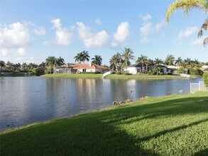 10840 NW 6th St in Plantation, FL - Building Photo - Building Photo