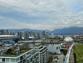 1708 Ontario St in Vancouver, BC - Building Photo - Building Photo