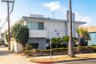 912 E. La Palma Dr. in Inglewood, CA - Building Photo