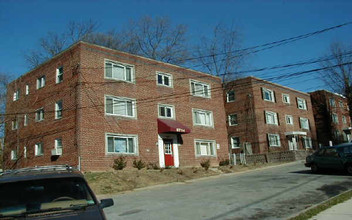 8714 Bradford Rd in Silver Spring, MD - Foto de edificio - Building Photo