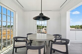 15 Corbin Dr in Darien, CT - Building Photo - Building Photo