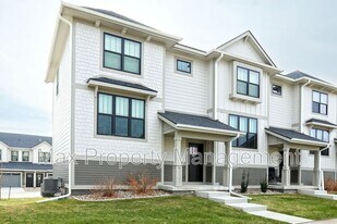 2903 SW Prairie Trail Pkwy in Ankeny, IA - Building Photo