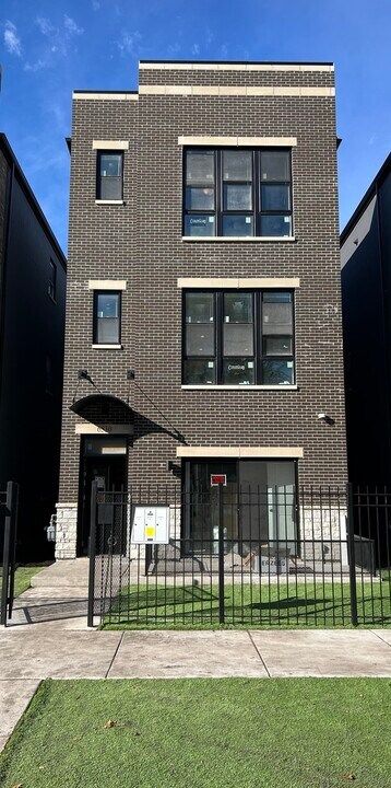 6530 S Maryland Ave in Chicago, IL - Building Photo
