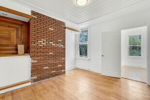 17 Hancock Ave in Jersey City, NJ - Building Photo