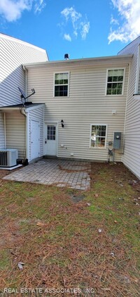 426 Saint John Dr photo'