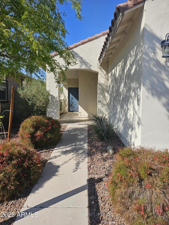 14168 W Georgia Dr in Surprise, AZ - Building Photo