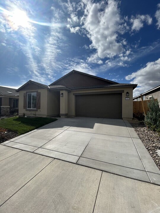 1459 Bravestone Ave in Carson City, NV - Building Photo