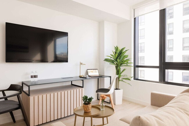 225 N Miami Ave, Unit SI ID1515058P in Miami, FL - Building Photo - Building Photo