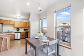 Six Points Apartments in West Allis, WI - Building Photo - Building Photo