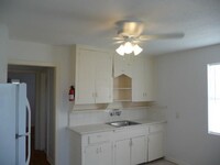 1036 Louise St photo'