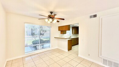 309 Ivy Terrace in Fallbrook, CA - Building Photo - Building Photo