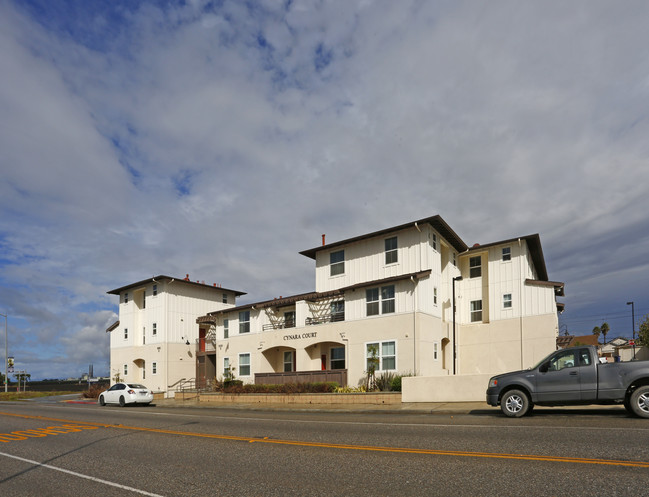 Cynara Court in Castroville, CA - Foto de edificio - Building Photo