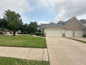 7203 Welshwood Ln in Sugar Land, TX - Building Photo - Building Photo