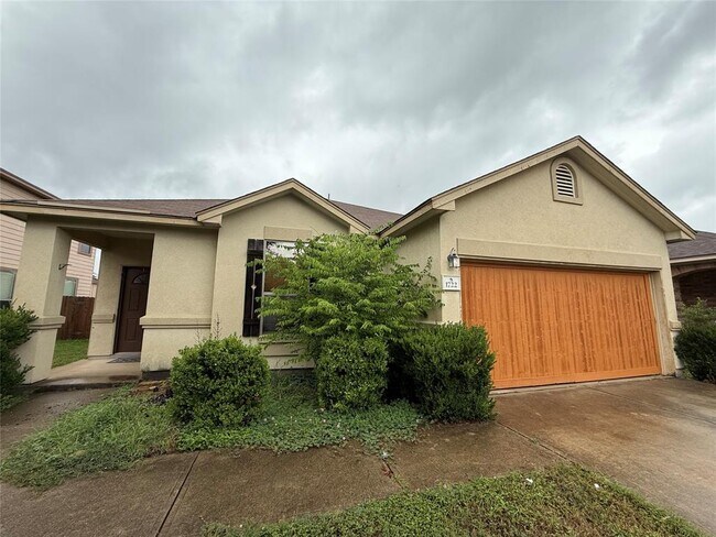 1722 E Mesa Park Dr in Round Rock, TX - Building Photo - Building Photo