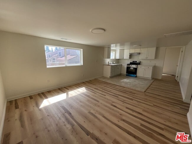 8527 Arrow Blvd in Rancho Cucamonga, CA - Building Photo - Building Photo