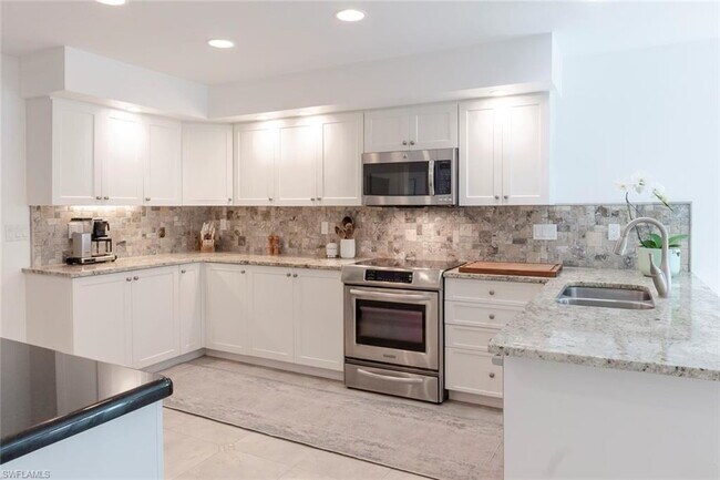 3430 27th Ave SW in Naples, FL - Building Photo - Building Photo