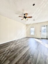 374 Olmstead Ave in Depew, NY - Foto de edificio - Building Photo