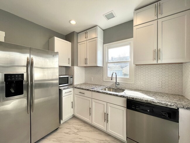 1134 Cleveland Heights Blvd in Cleveland Heights, OH - Building Photo - Building Photo