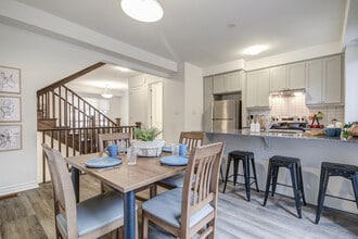 1259 Lily Cres in Milton, ON - Building Photo - Building Photo