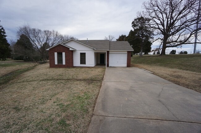 property at 117 Vista Hills Blvd