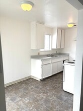 333 Poplar St in Oakdale, CA - Building Photo - Building Photo