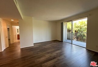 7551 Jordan Ave in Los Angeles, CA - Building Photo - Building Photo