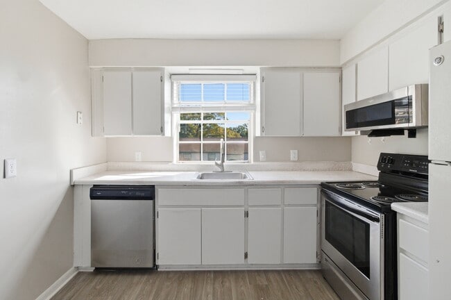 Reserve at Midtown in Tallahassee, FL - Building Photo - Building Photo