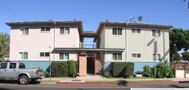 2360 Walgrove Ave, Unit 3 in Los Angeles, CA - Foto de edificio - Building Photo