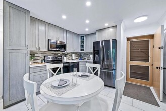 2400 S Ocean Dr, Unit 621 in Fort Pierce, FL - Building Photo - Building Photo