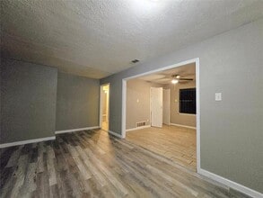 12008 Bellafonte Dr in Dallas, TX - Building Photo - Building Photo