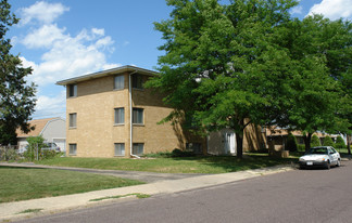 2605 W Wardcliffe Dr Apartments