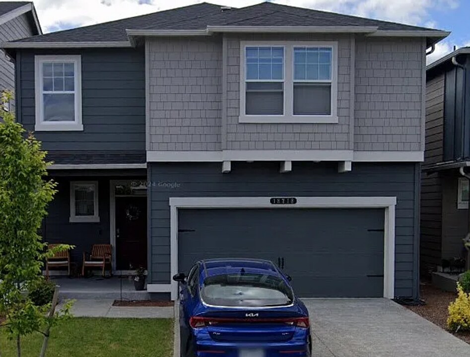 18718 Lipoma Pl E in Puyallup, WA - Building Photo