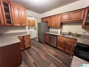 2915 Schoenersville Rd in Bethlehem, PA - Building Photo - Building Photo