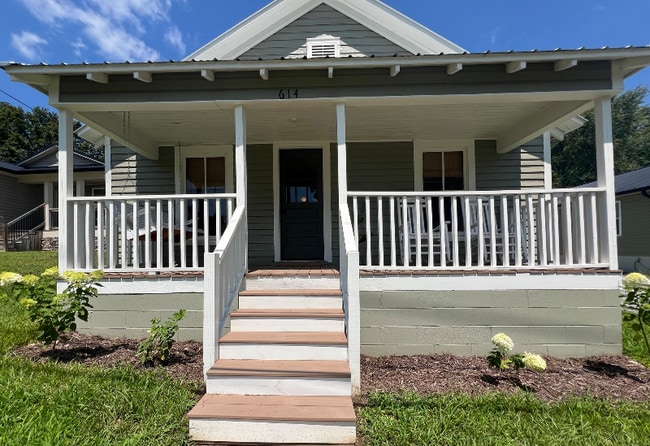 614 W Holt St in Mebane, NC - Building Photo - Building Photo