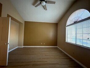 42263 Valley Vista Dr in Lancaster, CA - Building Photo - Building Photo